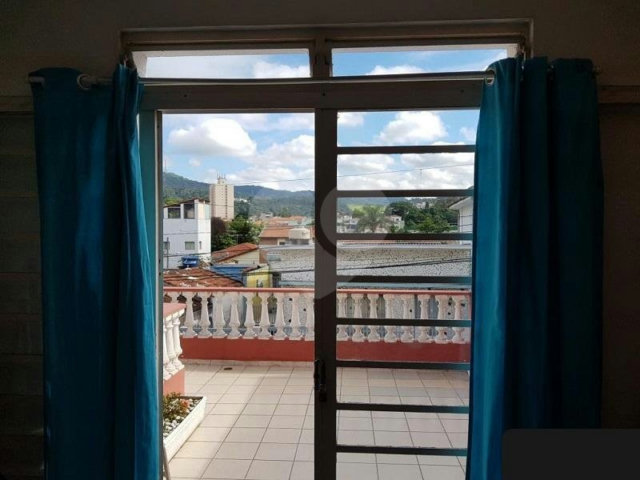 Sobrado à venda com 3 quartos, sendo 1 suíte,  em Tremembé, São Paulo, SP