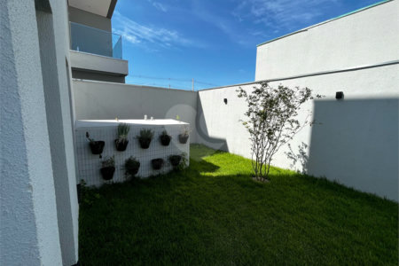 Casa à venda com 4 suítes no condomínio Florais do Parque, Cuiabá - MT
