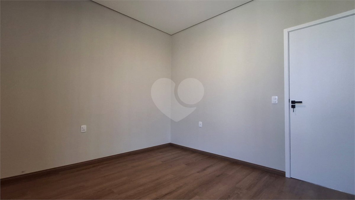 Casa à venda com 3 quartos, sendo 1 suíte, no condomínio Jardim Residencial Villagio Ipanema I, Sorocaba - SP