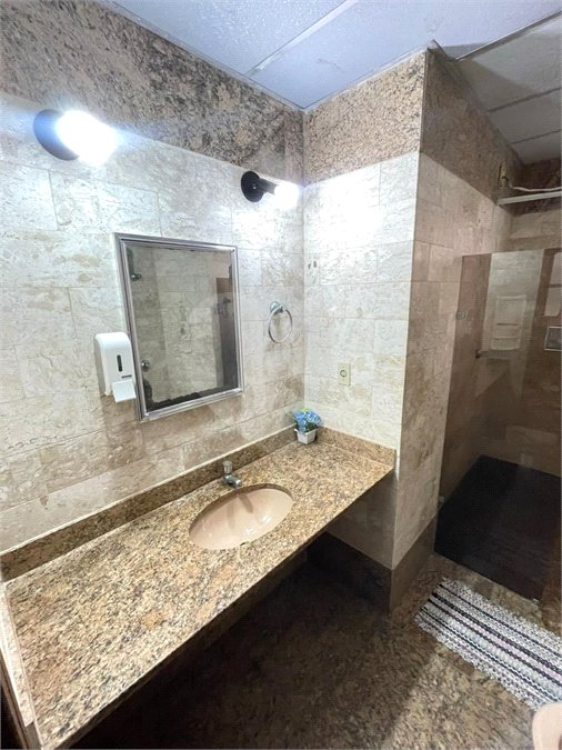 Apartamento à venda com 3 quartos, sendo 1 suíte,  em Vila Nova, Cabo Frio, RJ