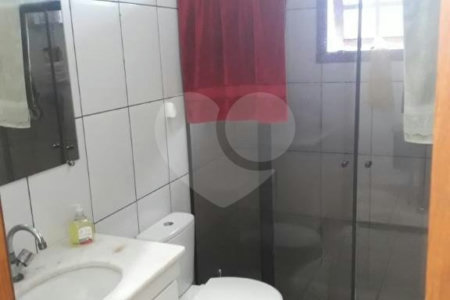Casa à venda com 2 quartos em Vila Vitório Mazzei, São Paulo, SP