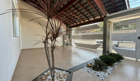 Casa à venda com 3 quartos, sendo 1 suíte,  em Jardim Paulista, Atibaia, SP