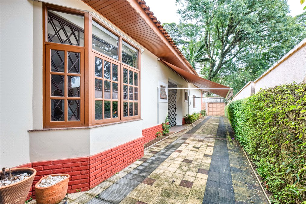 Casa à venda com 3 quartos, sendo 2 suítes, em Alto da Boa Vista, São Paulo, SP