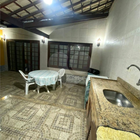 Casa à venda com 3 quartos em Santa Cruz, Rio de Janeiro, RJ