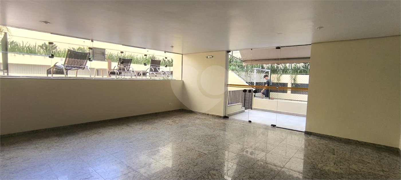 Apartamento à venda com 3 quartos, sendo 1 suíte, em Pinheiros, São Paulo, SP