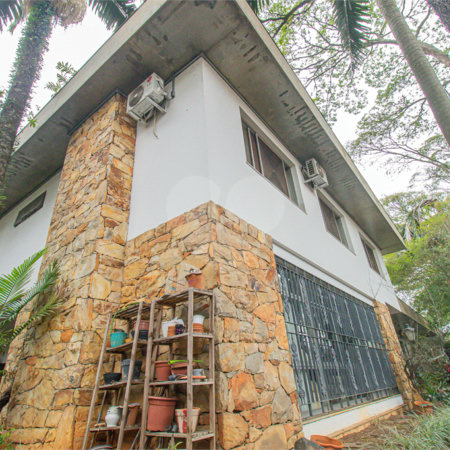 Sobrado à venda com 5 quartos, sendo 2 suítes,  em Granja Julieta, São Paulo, SP