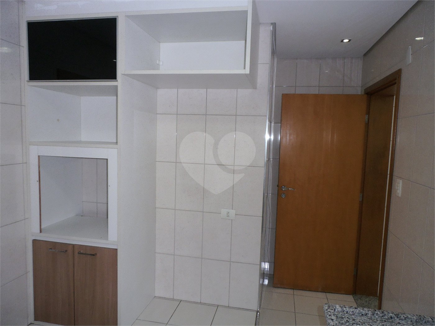 Sobrado à venda ou para alugar com 4 quartos, sendo 1 suíte, em Vila Butantã, São Paulo, SP