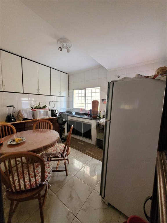 Casa à venda com 4 quartos, sendo 1 suíte, em Vila Leão, Sorocaba, SP