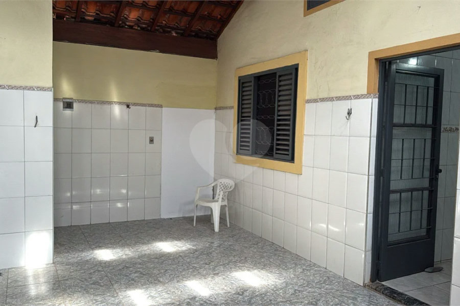 Casa a venda, composta por 2 casas separadas no Jaraguá em Piracicaba - SP.