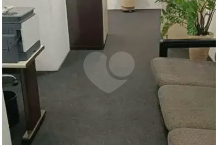 Conjunto comercial para venda ou locação na região da República, Centro