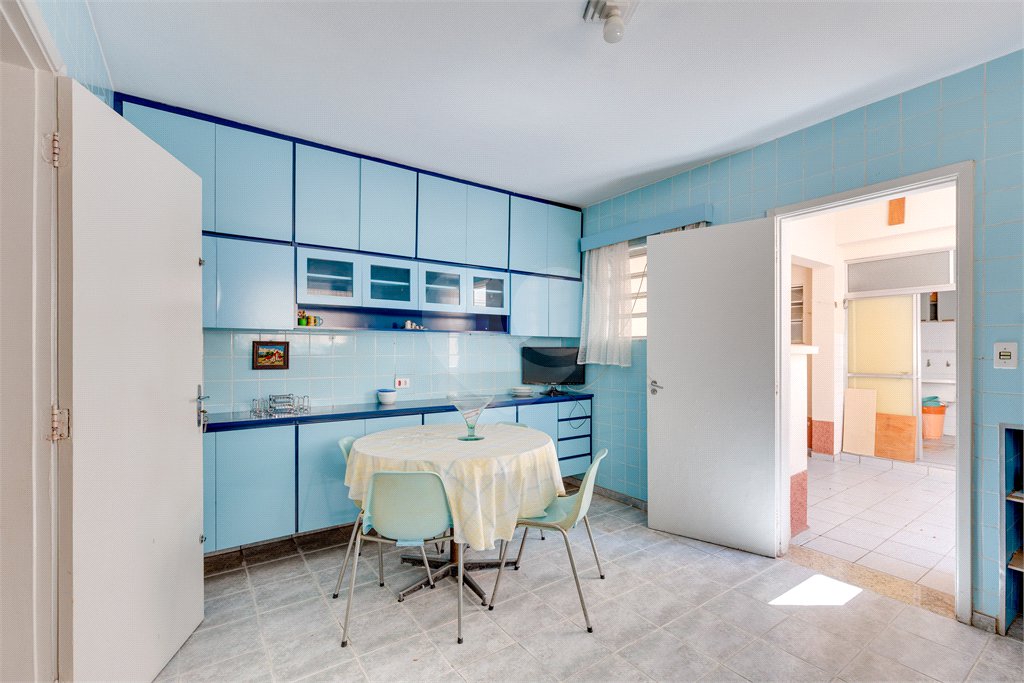 Sobrado à venda com 4 quartos, sendo 1 suíte, em Vila Mascote, São Paulo, SP