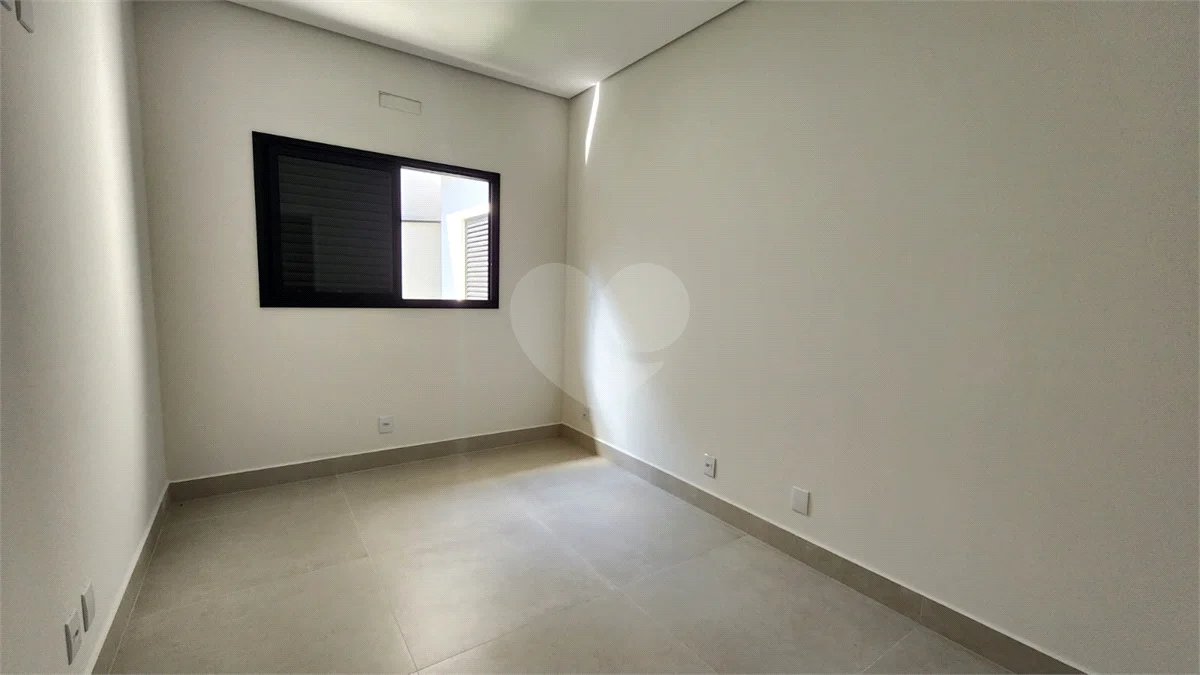Casa Térrea Recém-Construída à Venda no Condomínio Portal do Bosque – Louveira/SP
