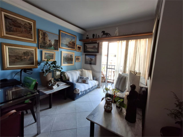 Apartamento à venda com 2 quartos, sendo 1 suíte,  em Moema, São Paulo, SP