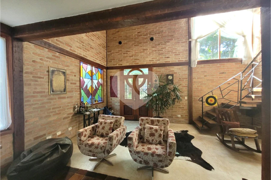 Casa à venda com 3 quartos, sendo 1 suíte,  no condomínio Residencial Bosque da Serra, Mairiporã - SP