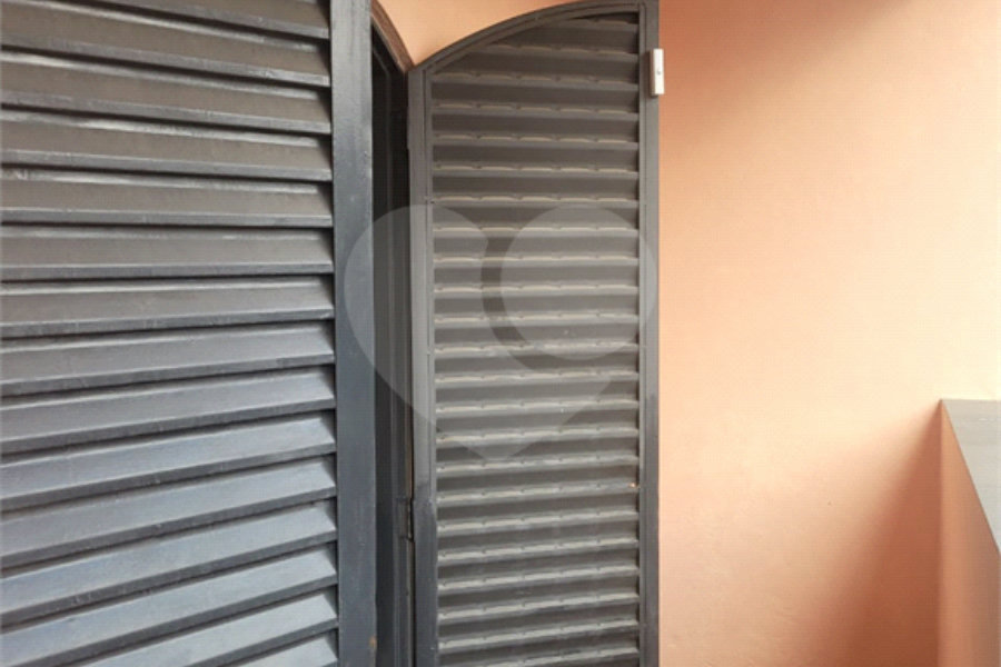 Casa à venda com 2 quartos no condomínio Travessa Salomão Régis Piza,17, São Paulo - SP