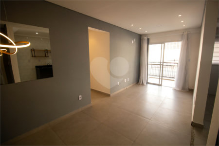 Apartamento à venda com 3 quartos, sendo 1 suíte, em Bairro do Cambará, São Roque, SP