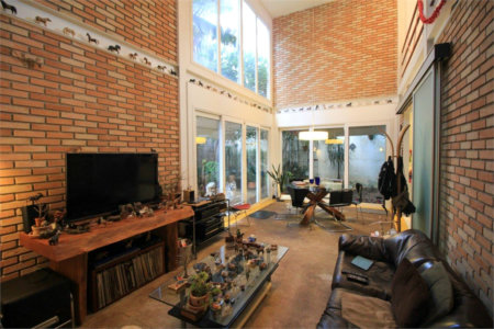 Casa à venda ou para alugar com 5 quartos, sendo 3 suítes, em Vila Madalena, São Paulo, SP