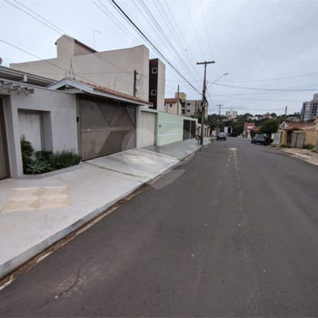 Casa com 3 dormitórios no Jardim Nova Santa Paula