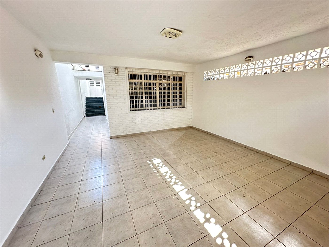 Casa à venda com 3 quartos, sendo 1 suíte, em Jardim Trussardi, São Paulo, SP