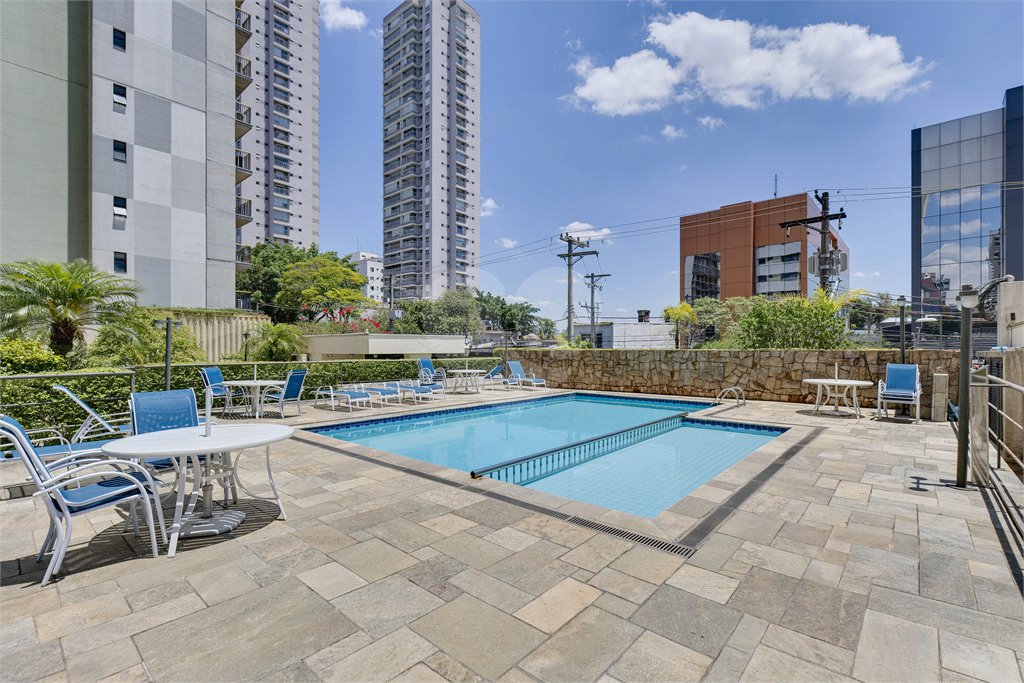 Apartamento à venda com 3 quartos, sendo 2 suítes, em Santo Amaro, São Paulo, SP