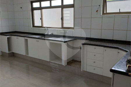Sobrado à venda com 3 quartos, sendo 1 suíte,  em Jardim Regina, Indaiatuba, SP