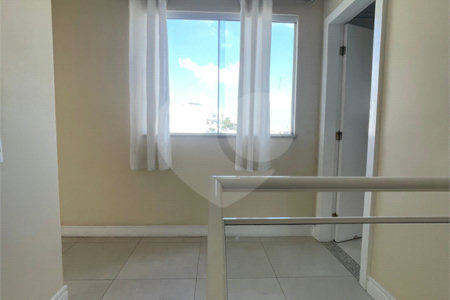 Casa à venda com 3 quartos, sendo 1 suíte, no condomínio Residencial Green Ville, Rio de Janeiro - RJ