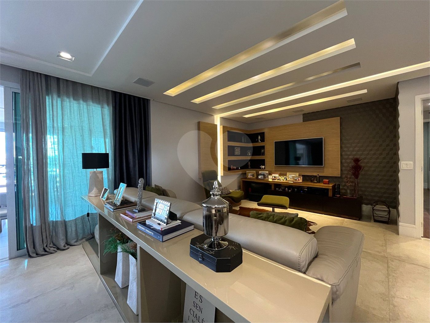 Apartamento à venda com 3 suítes em Santa Teresinha, São Paulo, SP