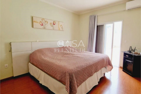 Sobrado à venda com 3 quartos, sendo 1 suíte, em Parque Residencial Villa dos Inglezes, Sorocaba, SP