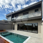 Casa à venda com 3 suítes no condomínio Villa do Sol, Valinhos - SP