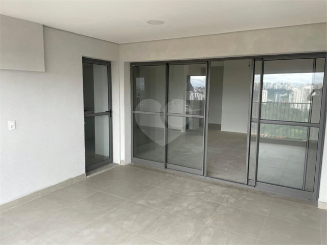 Apartamento à venda com 3 suítes em Alto da Boa Vista, São Paulo, SP