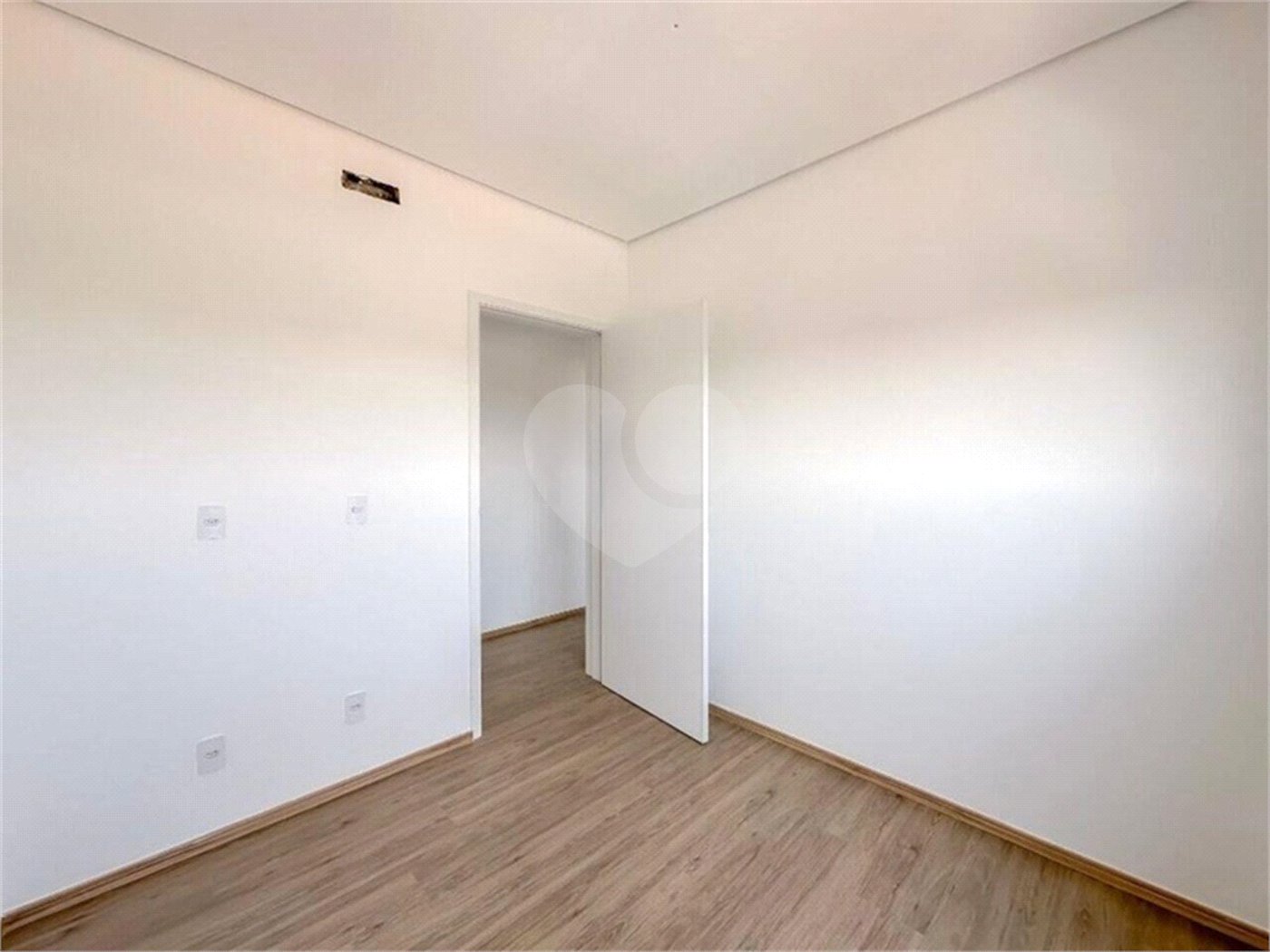 Apartamento à venda com 3 suítes em Vila Lucy, Sorocaba, SP