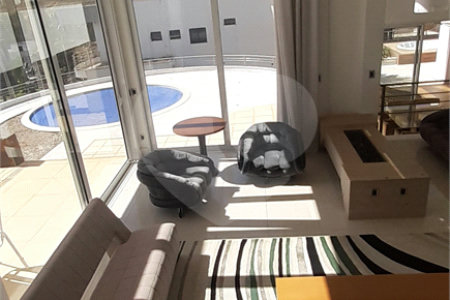 Casa à venda com 5 suítes em Tanque, Atibaia, SP