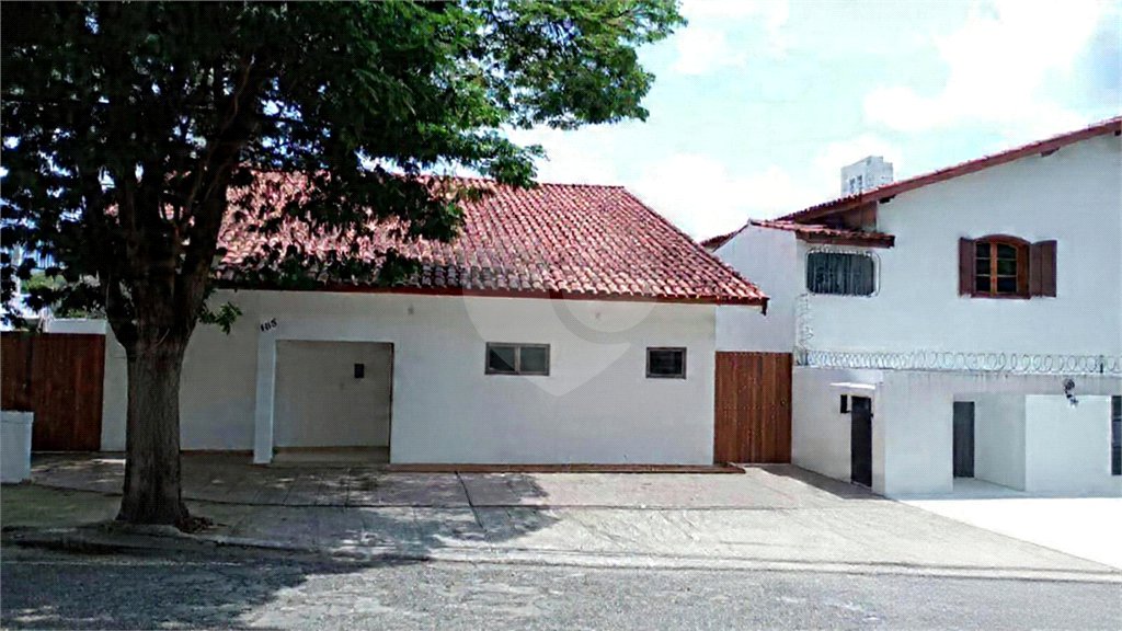 Casa para alugar com 9 quartos, sendo 3 suítes, em Jardim Panorama, Sorocaba, SP
