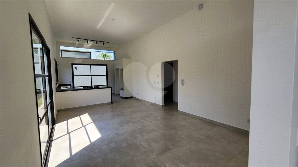 Casa para alugar com 3 quartos, sendo 1 suíte, no condomínio Chácaras Brasil, Atibaia - SP