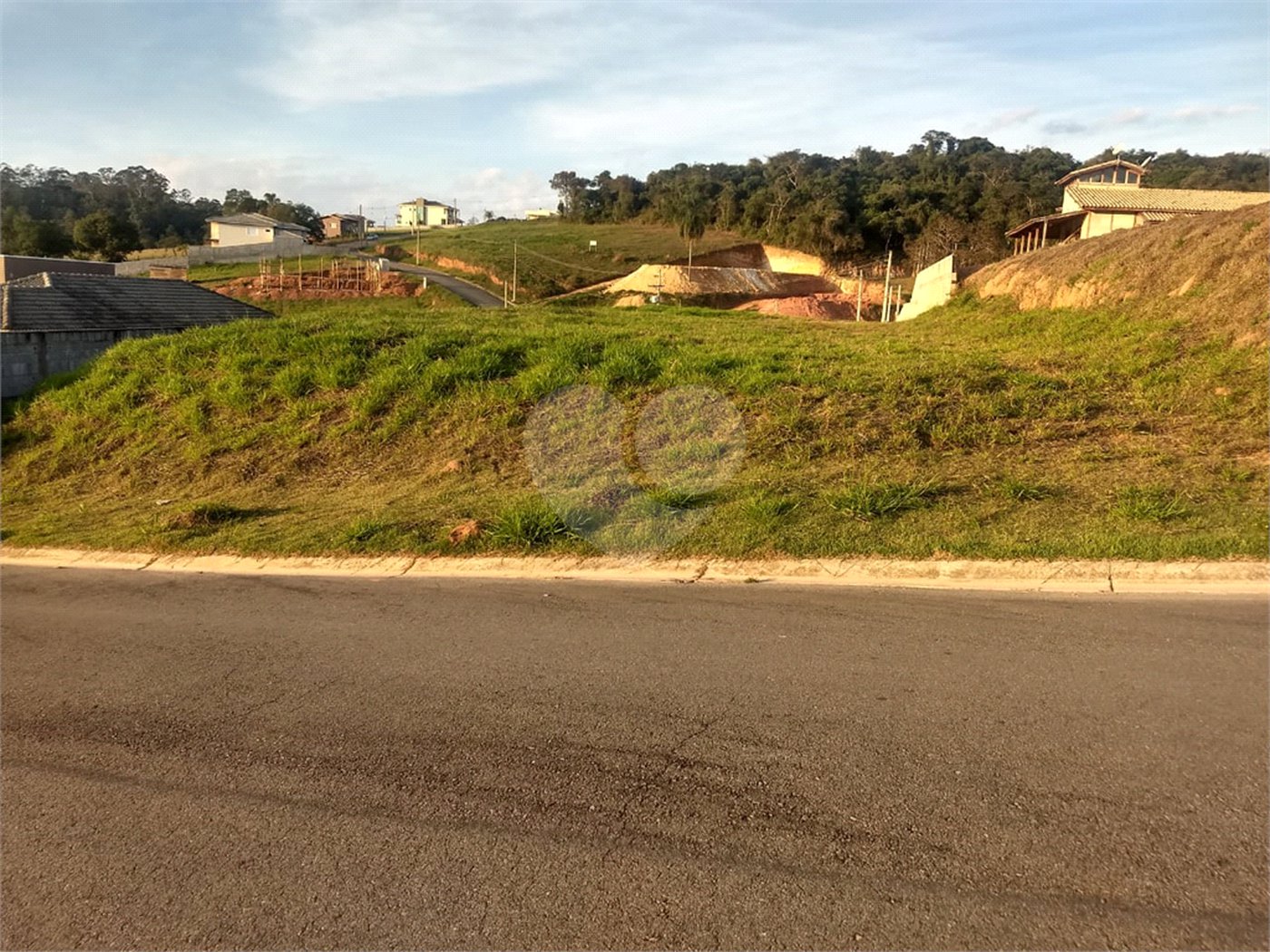Terreno à venda no condomínio Encontro das Águas, Nazaré Paulista - SP