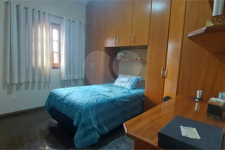 Sobrado à venda com 3 quartos, sendo 1 suíte, em Jardim Santa Rosália, Sorocaba, SP