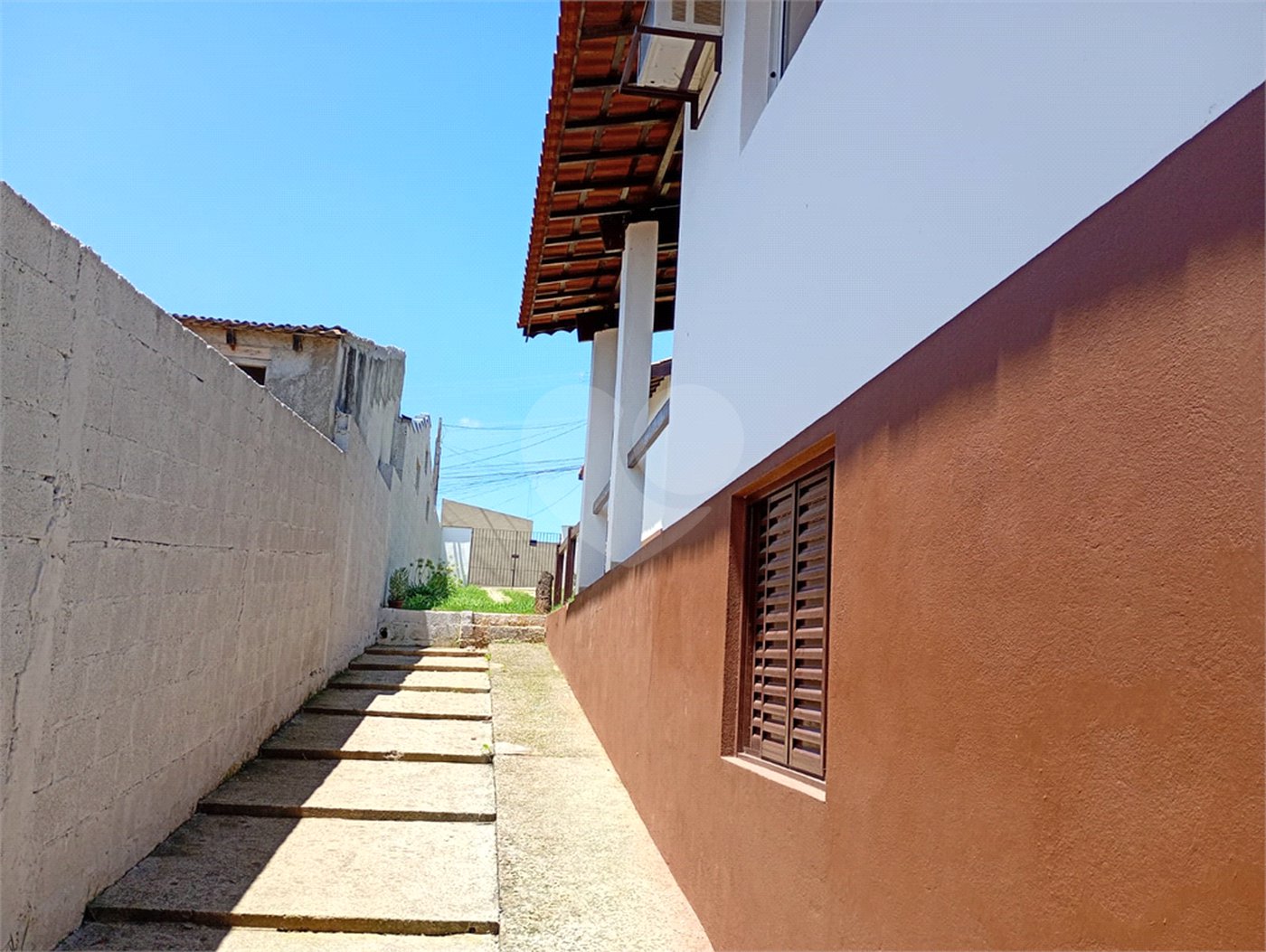 Casa Térrea à venda com 3 quartos em Guaxinduva, Atibaia, SP