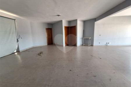 Casa à venda com 4 suítes no condomínio Terras de São Francisco, Vinhedo - SP