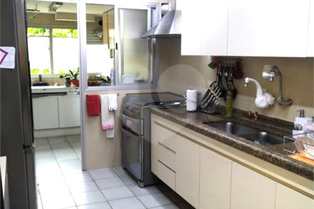 Apartamento à venda com 3 quartos, sendo 1 suíte, em Jardim Paulista, São Paulo, SP
