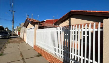 Casa à venda com 3 quartos, sendo 1 suíte,  em Jardim Itália, Itapetininga, SP