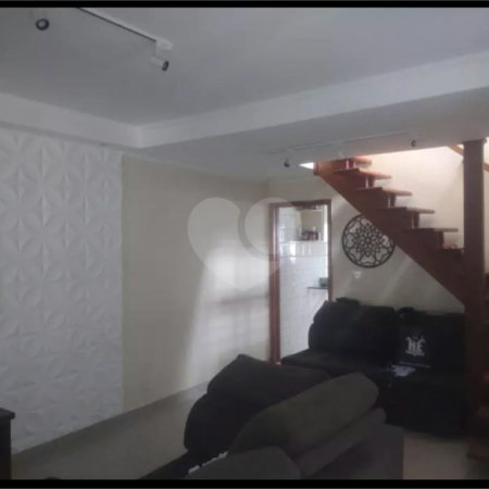Sobrado à venda com 4 quartos, sendo 1 suíte, em Jardim Catanduva, São Paulo, SP