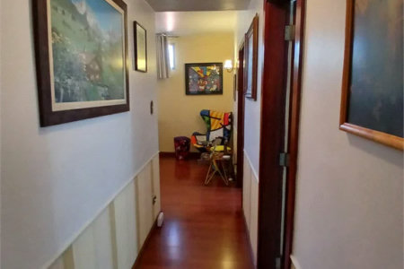 Sobrado à venda com 4 quartos, sendo 2 suítes,  em Jardim Leonor, São Paulo, SP