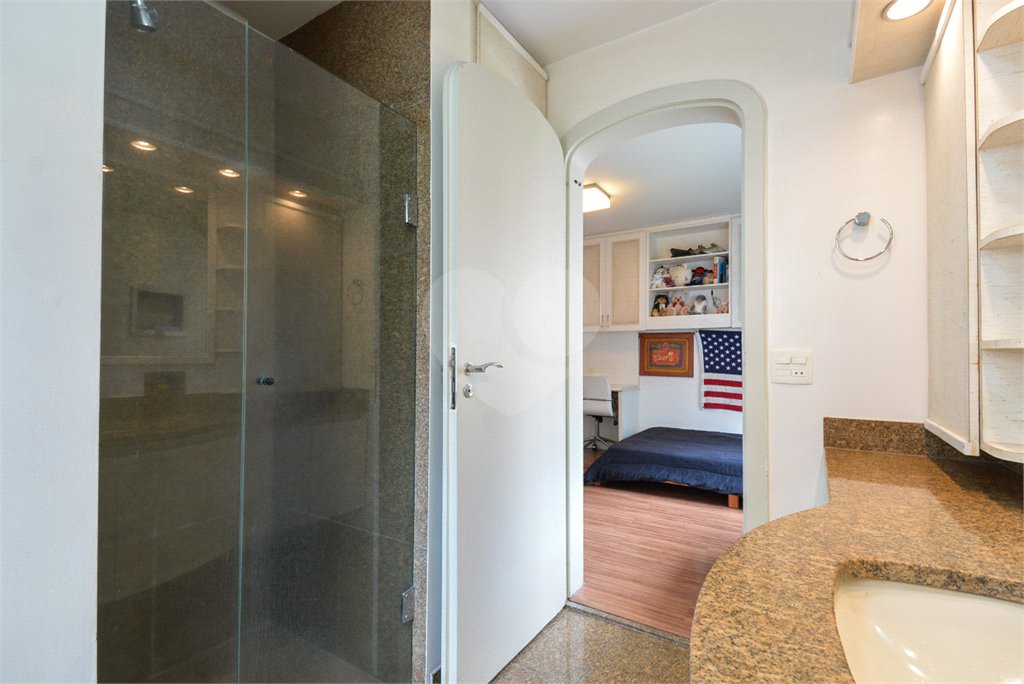Apartamento à venda com 4 quartos, sendo 3 suítes,  em Jardim Paulista, São Paulo, SP