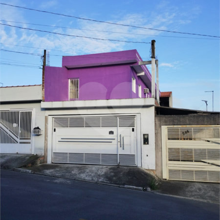 Sobrado à venda com 3 quartos, sendo 1 suíte,  em Jardim Varan, Suzano, SP