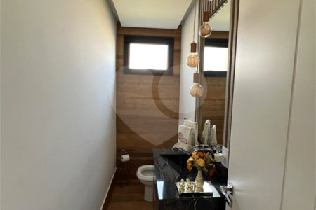 Casa à venda com 5 quartos, sendo 4 suítes, no condomínio Terras de Mont Serrat, Salto - SP