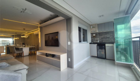Apartamento à venda com 3 quartos, sendo 2 suítes,  em Jardim Caboré, São Paulo, SP