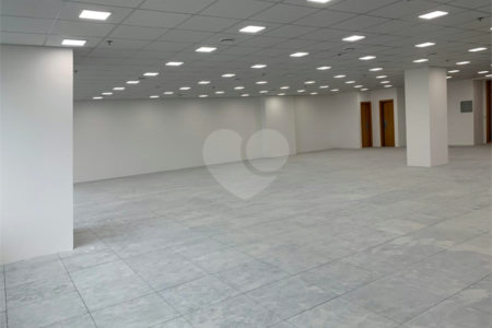 Sala à venda em Várzea de Baixo, São Paulo, SP