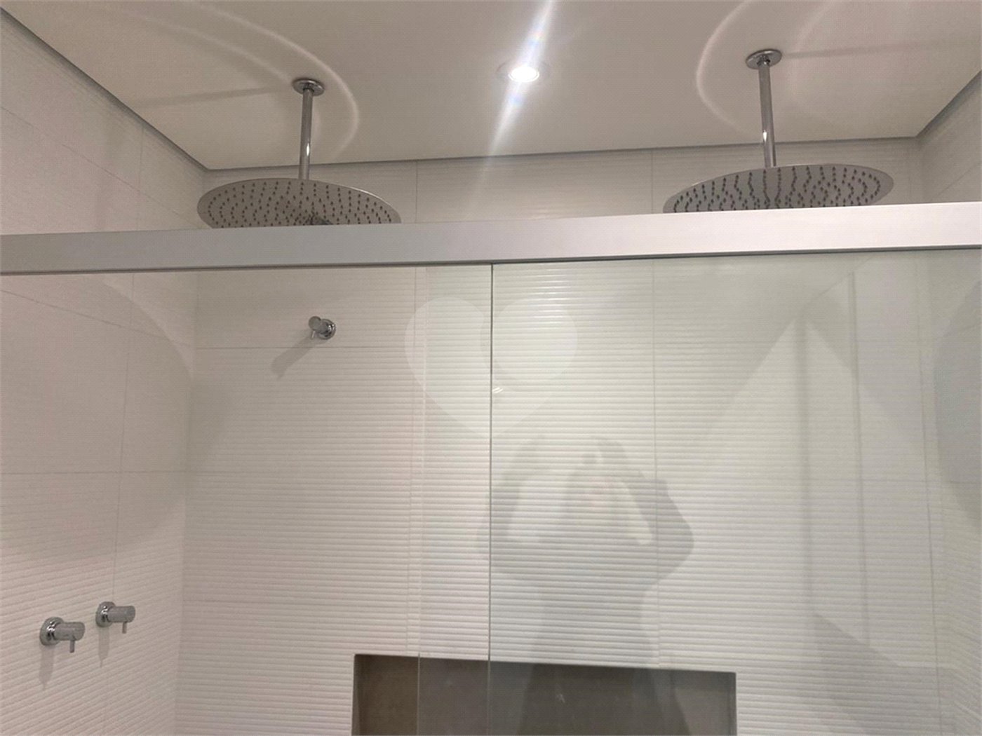 Apartamento à venda com 3 quartos, sendo 1 suíte,  em Itaim Bibi, São Paulo, SP