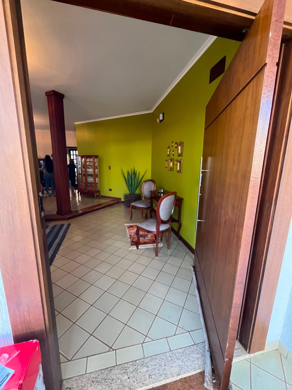 Casa à venda com 3 quartos, sendo 1 suíte,  em Santos Dumont, Três Lagoas, MS