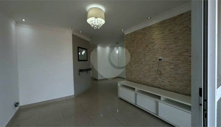 Apartamento à venda com 3 quartos, sendo 1 suíte,  em Parque Maria Luiza, São Paulo, SP